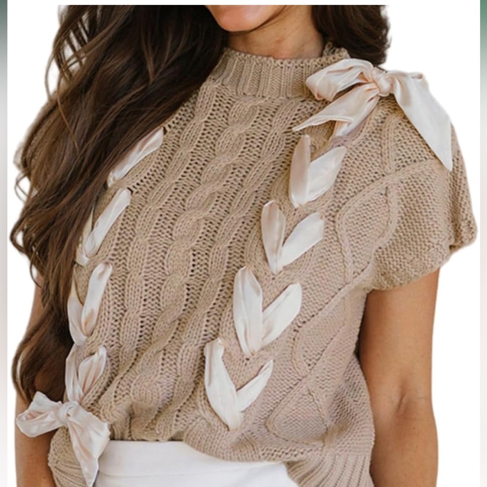 Cable Knit Ribbon Sweater